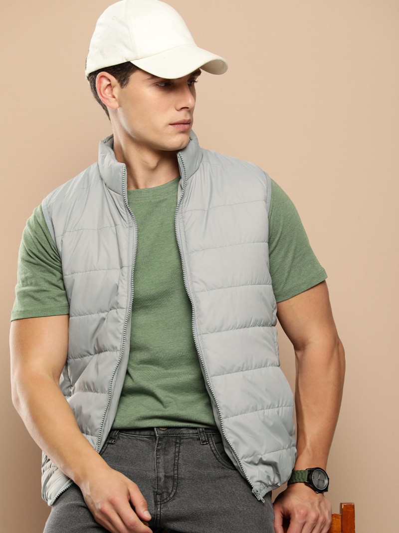 INVICTUS Solid Sleeveless Padded Jacket