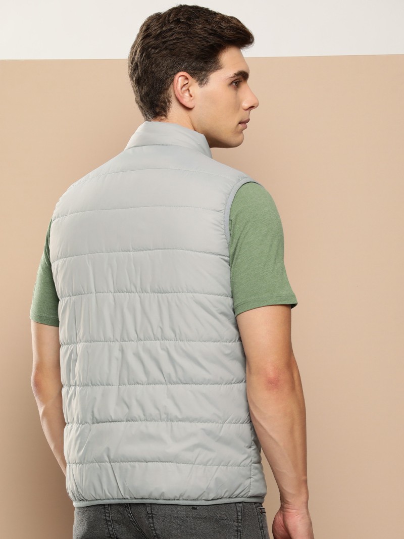 INVICTUS Solid Sleeveless Padded Jacket